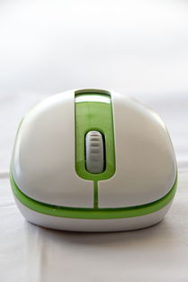 无线鼠标 连接个人与计算的精巧桥梁